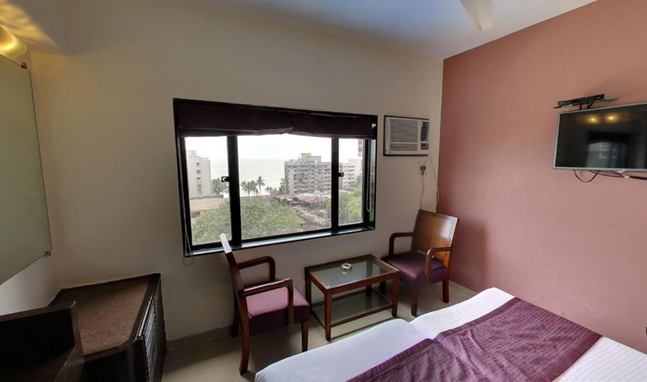 Sukh Hotel Mumbai Exterior photo